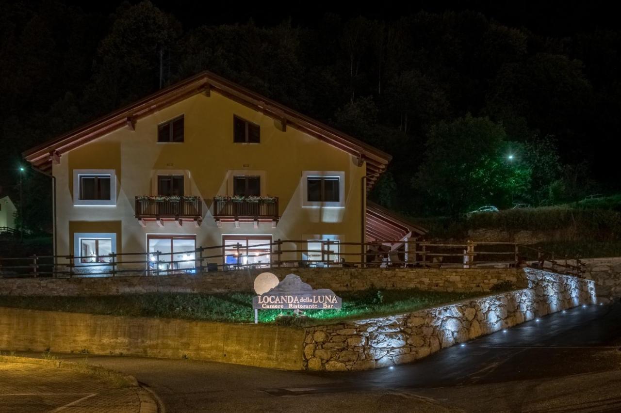 Locanda Della Luna Hotel Ronco Canavese Bagian luar foto