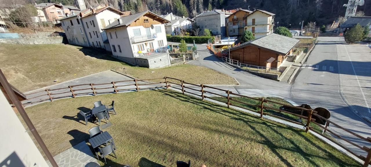 Locanda Della Luna Hotel Ronco Canavese Bagian luar foto