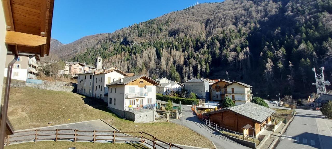 Locanda Della Luna Hotel Ronco Canavese Bagian luar foto