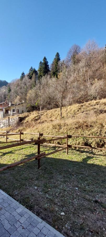 Locanda Della Luna Hotel Ronco Canavese Bagian luar foto