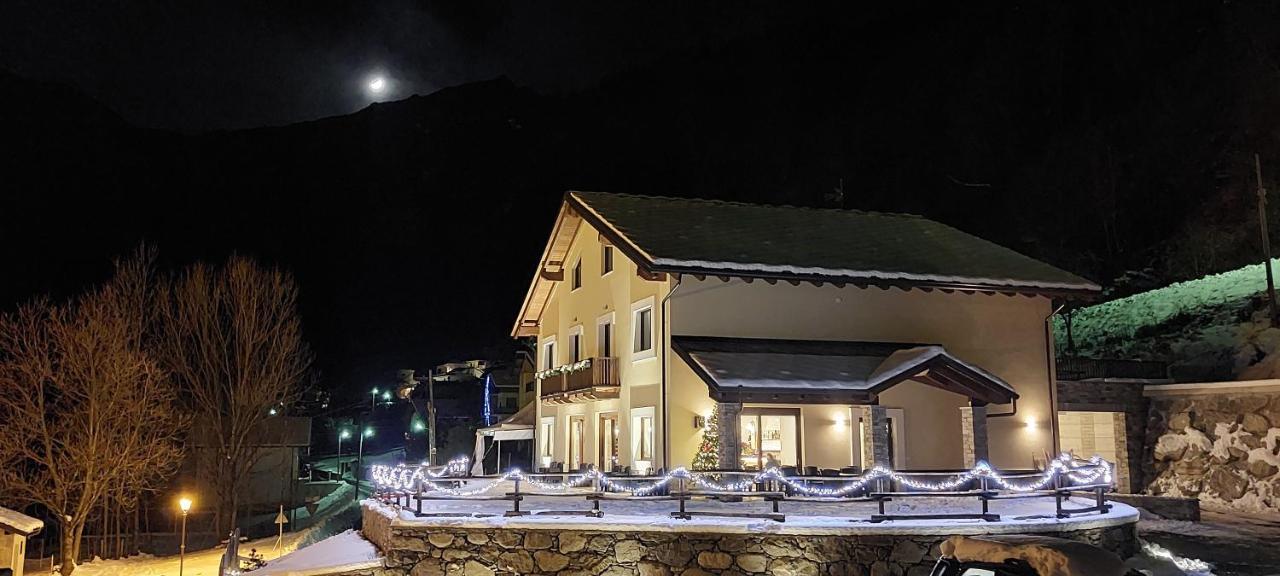 Locanda Della Luna Hotel Ronco Canavese Bagian luar foto