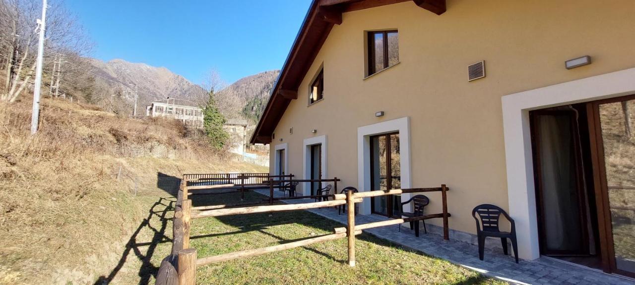 Locanda Della Luna Hotel Ronco Canavese Bagian luar foto